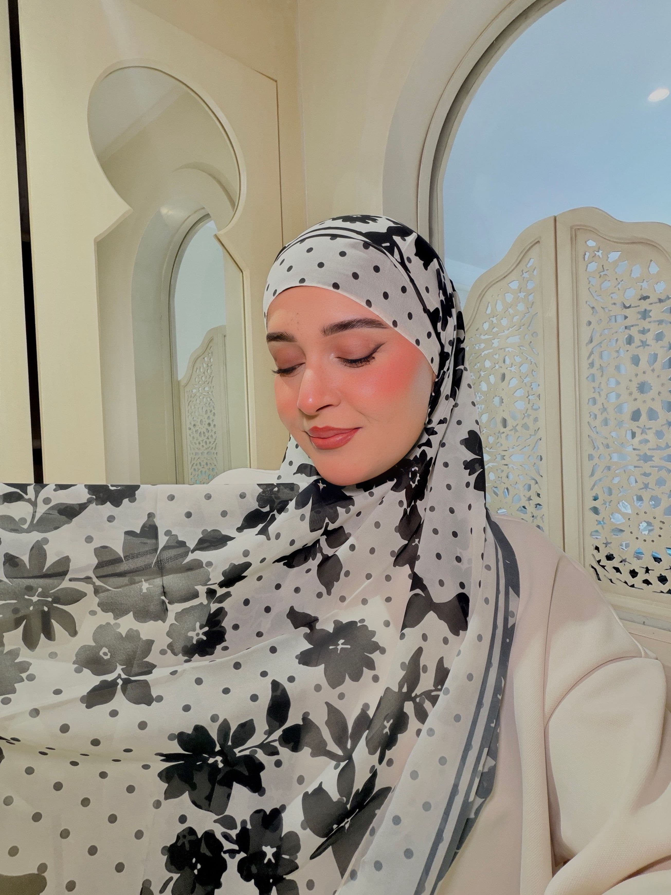 Hijab Fall Bloom Blanc Sale - image 1