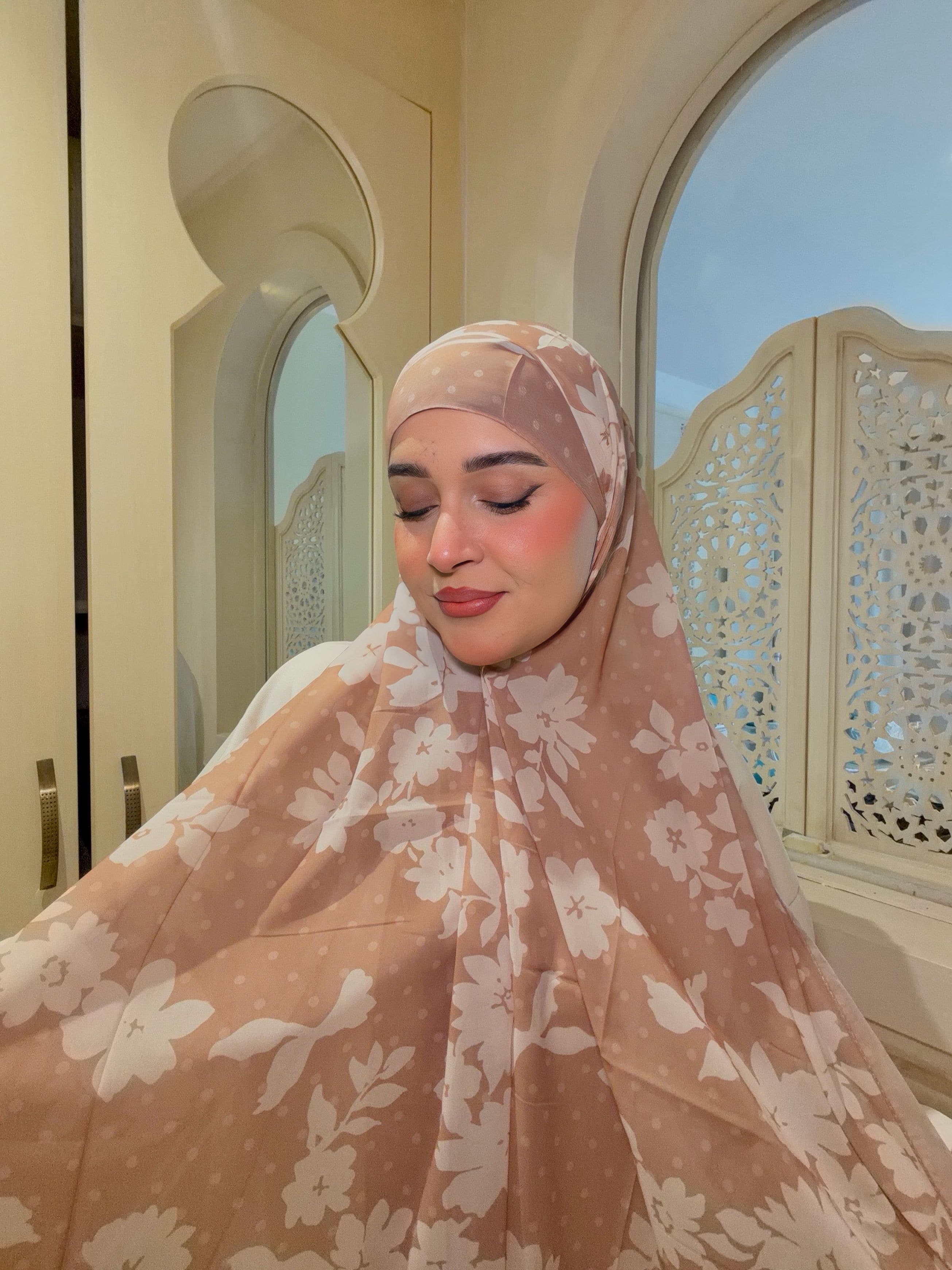 Hijab Fall Bloom Beige Rosé - image 1